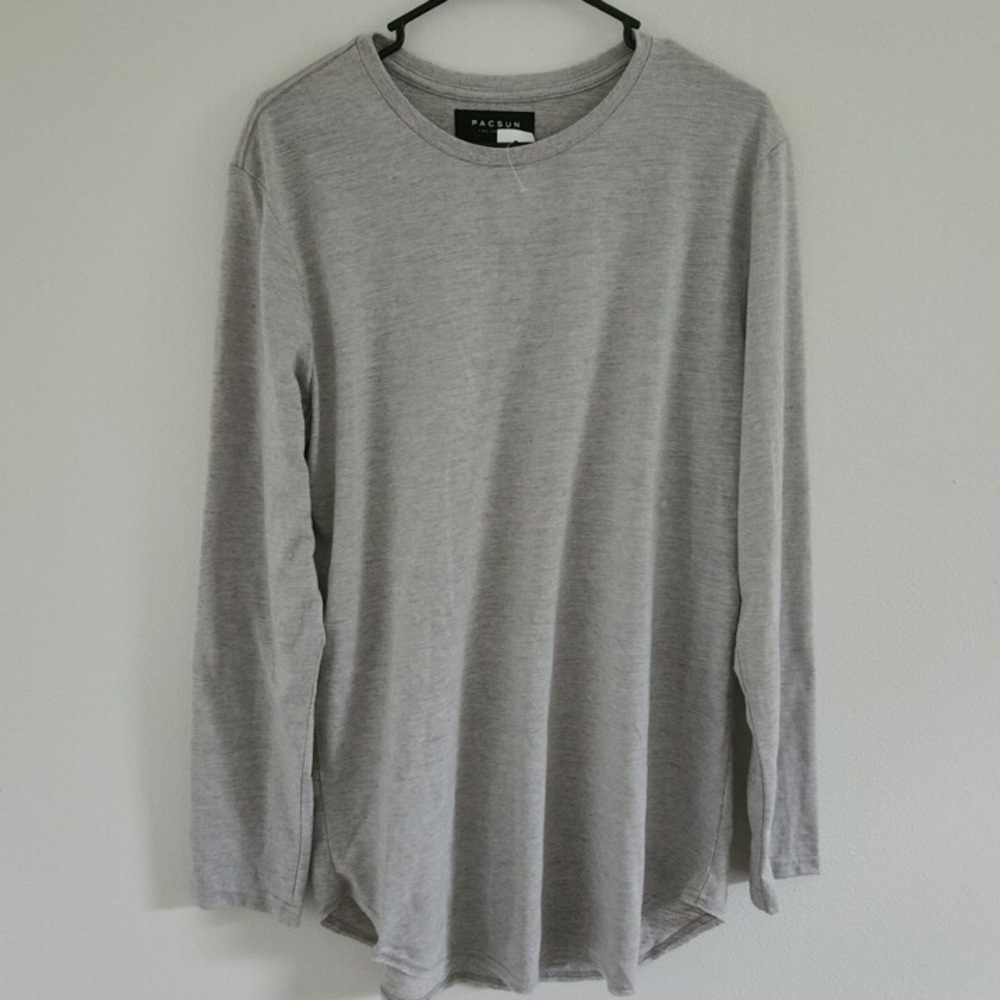Men’s size medium Gray PacSun long sleeve shirt